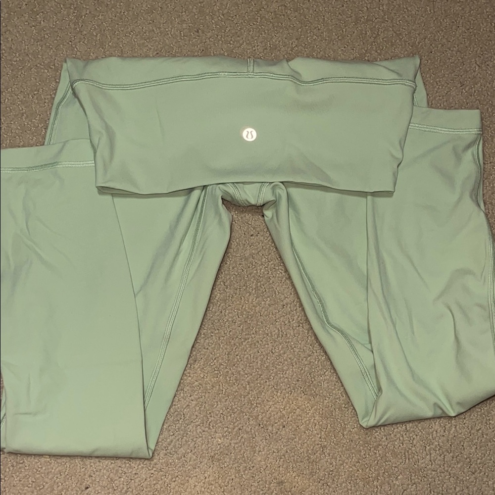 Lululemon wunder train high rise 
leggings size 6